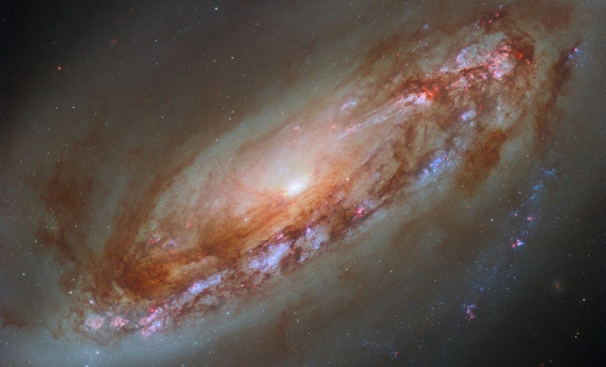 Hubble Captures Breathtaking Image Of M90, A Galaxy Speeding Toward Earth