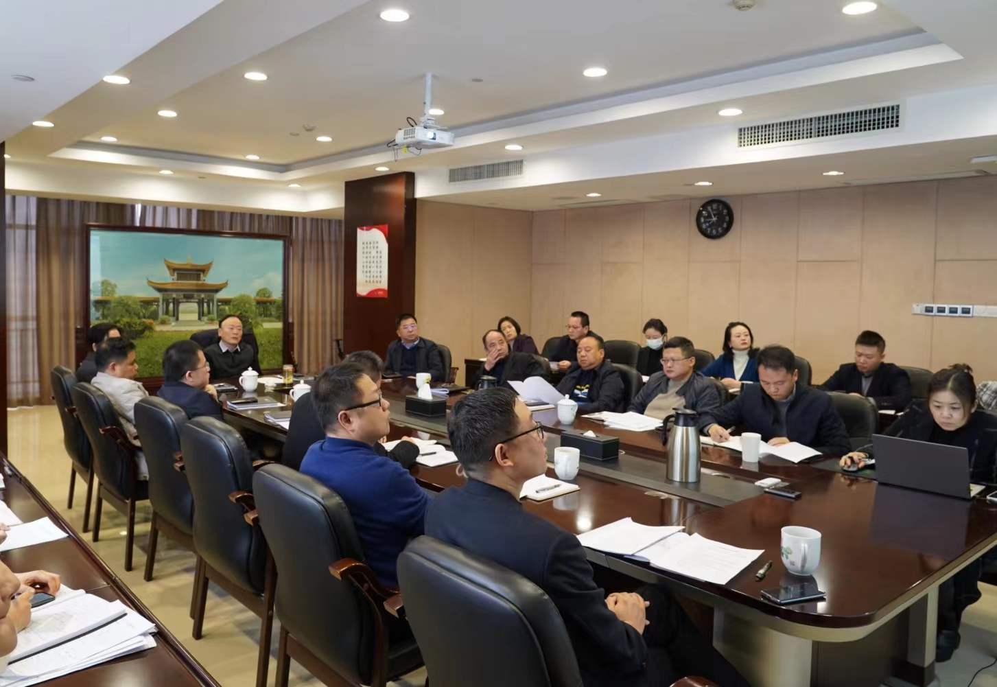 星空(中国)召开2022年经营发展工作务虚会