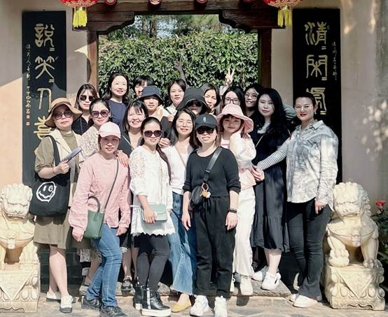 星空官方网页版组织女员工开展庆祝妇女节活动